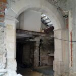 restauración de piedra de arco